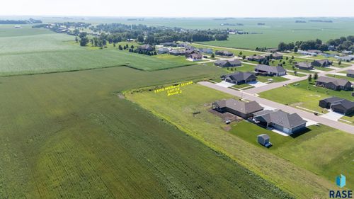 1503 Willard Ln, Larchwood, IA, 51241-7670 | Card Image