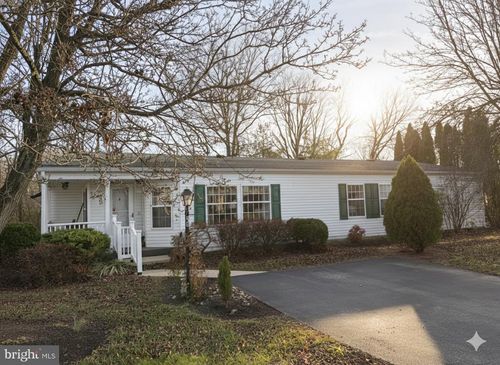 30 Greenbriar Ct, HARLEYSVILLE, PA, 19438-2988 | Card Image