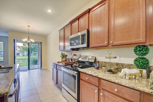 10385 Wellington Parc Dr, Wellington, FL, 33449-8015 | Card Image