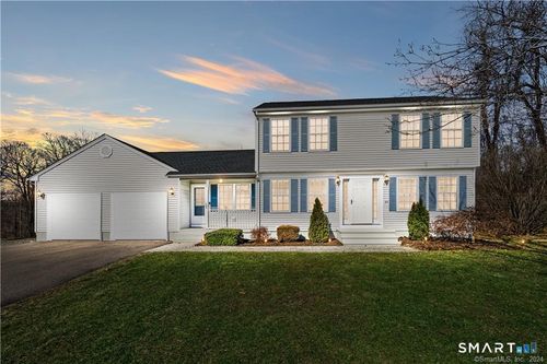 84 Brookside Cir, Windsor, CT, 06095-1171 | Card Image