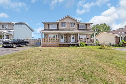 8 Carman Crt, Iroquois, ON, K0E1K0 | Card Image