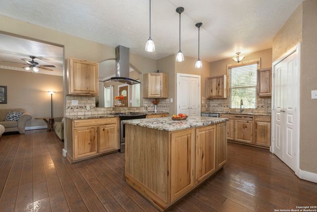 15055 Fm 32, House other with 3 bedrooms, 3 bathrooms and null parking in Blanco TX | Image 6
