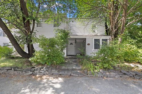 1675 Main St, Pleasant Valley, NY, 12569-7626 | Card Image