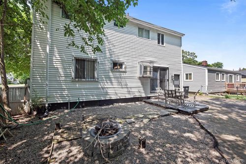 3802 Milbourne Ave, Flint, MI, 48504-3501 | Card Image