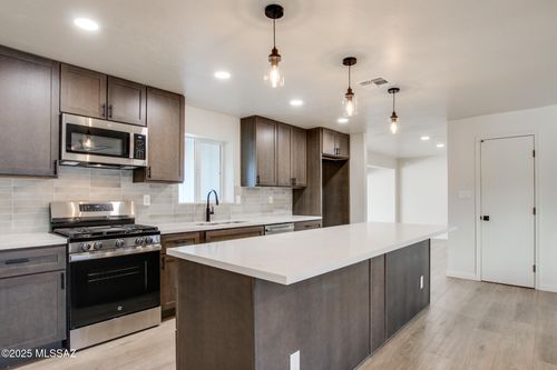 5417 E 8th Street, Tucson, AZ, 85711 | Card Image