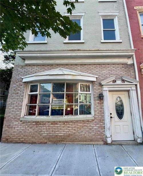 2-715 W Turner St, Allentown, PA, 18102-4054 | Card Image