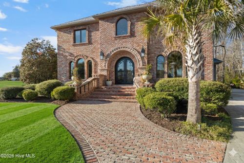 2768 Pinecrest Dr Se, Southport, NC, 28461-8488 | Card Image