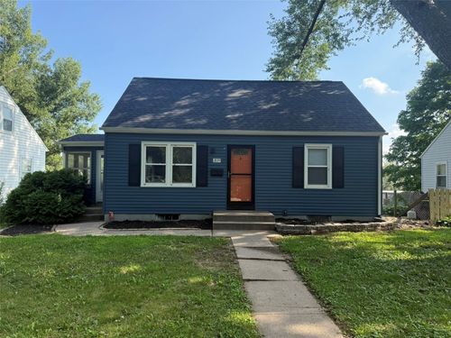1839 K Ave Ne, Cedar Rapids, IA, 52402-4708 | Card Image