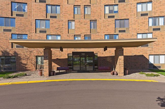 APT-405 - 1181 Edgcumbe Rd, Condo with 2 bedrooms, 1 bathrooms and null parking in Saint Paul MN | Image 55