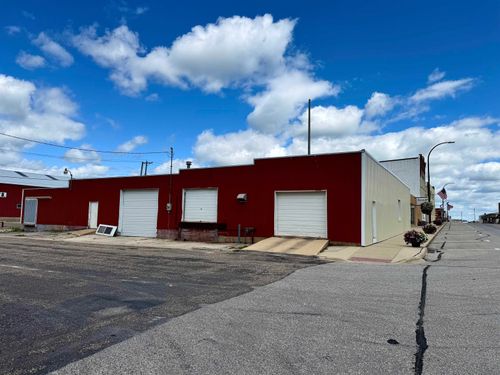 100 Washington St, Calmar, IA, 52132 | Card Image