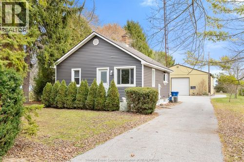 {{alt}} | Card Image