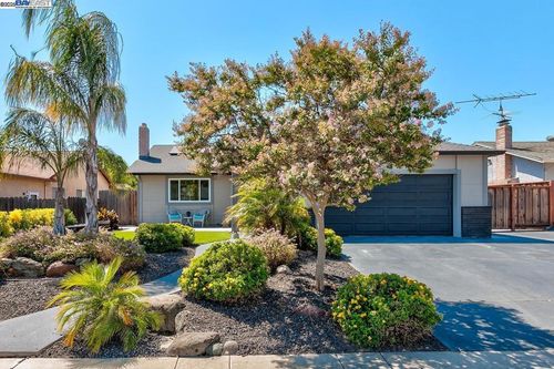 1931 Sauterne Way, Oakley, CA, 94561-1861 | Card Image