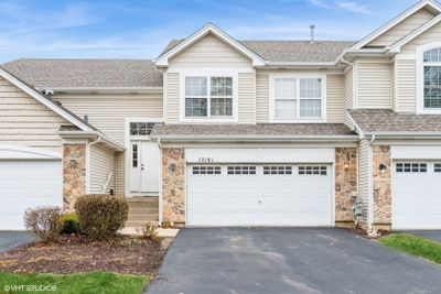 1716 Fieldstone Drive S, Townhouse with 3 bedrooms, 2 bathrooms and 2 parking in Shorewood IL | Image 1