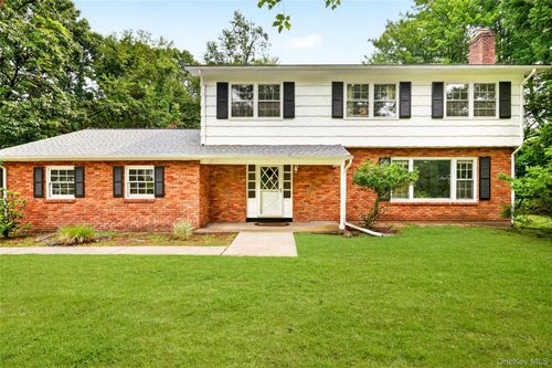 2 Laura Ln, Spring Valley, NY, 10977-1106 | Card Image
