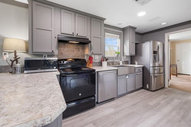 319 Berry Creek Dr, House other with 3 bedrooms, 2 bathrooms and null parking in Caldwell TX | Image 6