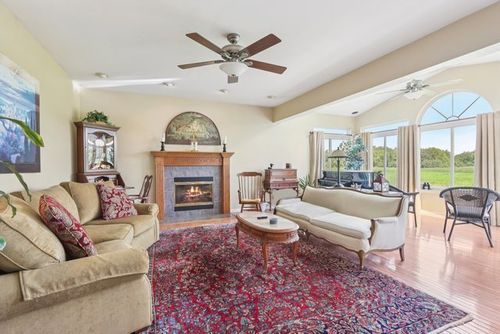 28602 Wagon Trail Rd, Lakemoor, IL, 60051-2266 | Card Image