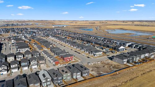 461 Corner Meadows Way Ne, Calgary, AB, T3N1Y7 | Card Image