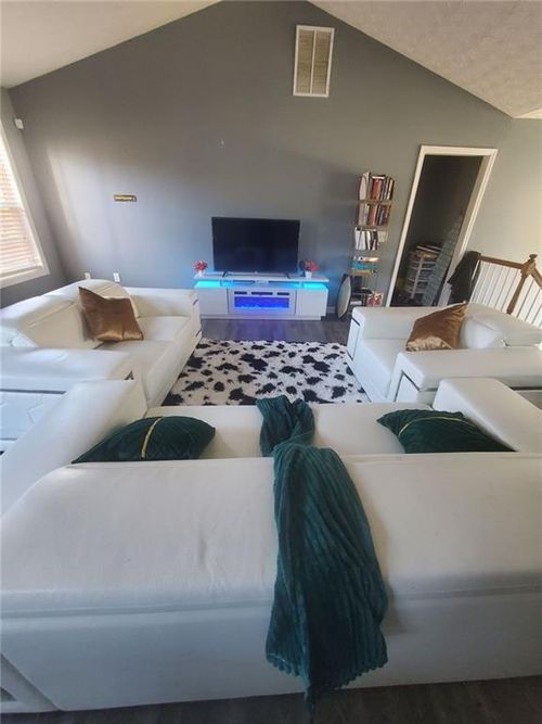 100 Gordons Lake Dr, Temple, GA, 30179-6536 | Card Image