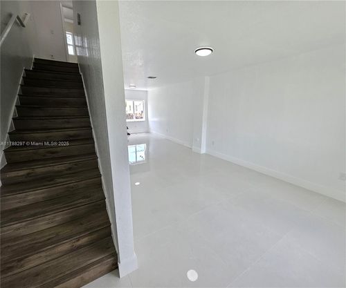 450-450 Nw 84th St, Miami, FL, 33150-2629 | Card Image