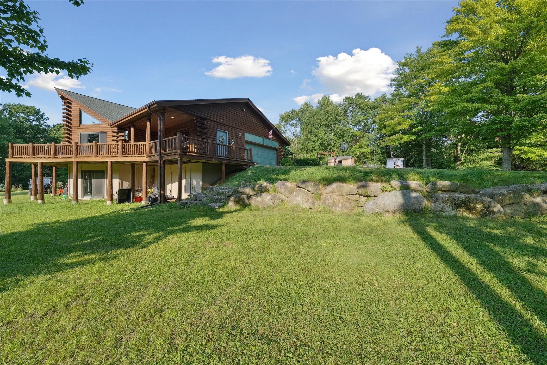 Birch Grove Ct, Oxford, MI 48370