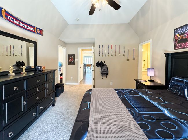 Secondary Bedroom with walk-in Closet and attached 10 x 10 bonus room | Image 33