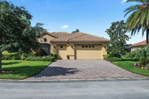 262 Escondido Ct, POINCIANA, FL, 34759-3694 | Card Image