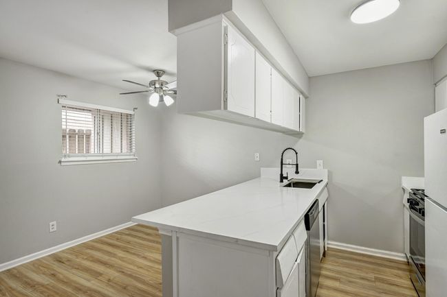 APT-20 - 1529 Wirt Rd, Townhouse with 1 bedrooms, 1 bathrooms and null parking in Houston TX | Image 7