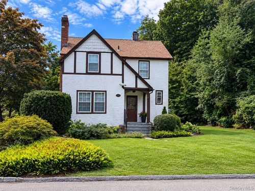 15 Annadale St, Armonk, NY, 10504-1402 | Card Image