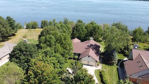 W5092 N Osprey Dr, New Lisbon, WI, 53950-9495 | Card Image