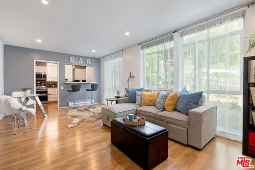 102-7270 Hillside Avenue, Los Angeles, CA, 90046 | Card Image