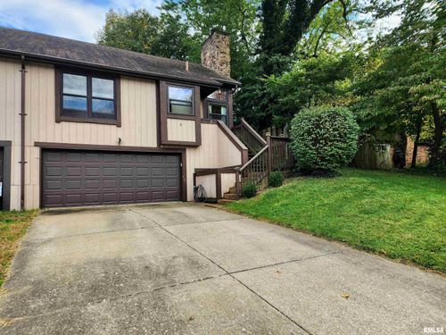 8 Dover Drive, Belleville, IL, 62223 | Card Image