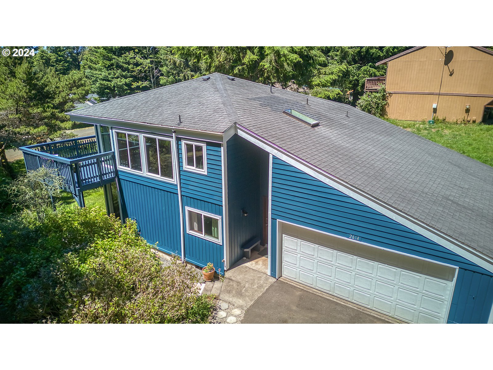 Hemlock Dr, Yachats, OR 97498