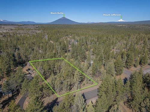 70129 Cayuse Dr, Sisters, OR, 97759-9753 | Card Image