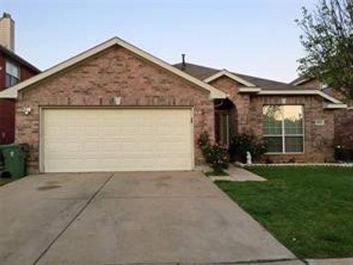 6609 Fairglen Dr, Arlington, TX, 76002-5561 | Card Image