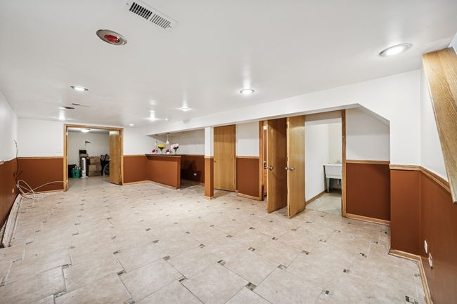 15320 Evers St, House other with 3 bedrooms, 2 bathrooms and 2 parking in Dolton IL | Image 13