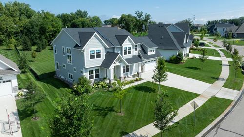 24620 Bentgrass Way, Shorewood, MN, 55331-2704 | Card Image