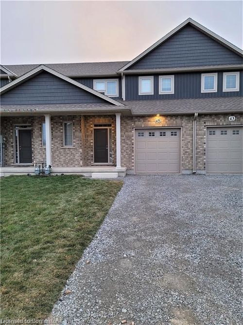45 Corbin St, St. Catharines, ON, L2P0E8 | Card Image