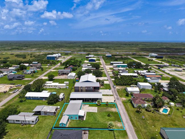89 Carrie St, House other with 3 bedrooms, 1 bathrooms and null parking in Port O Connor TX | Image 21