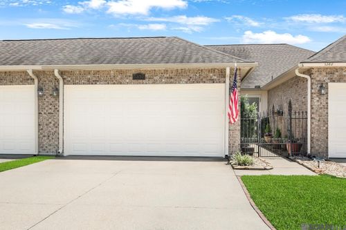 5370 Courtyard Dr, Gonzales, LA, 70737-8560 | Card Image