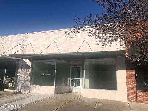 709 New Bridge St, Jacksonville, NC, 28540-5434 | Card Image