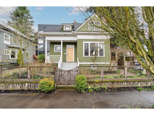124 Ne 18th Ave, Portland, OR, 97232-3050 | Card Image