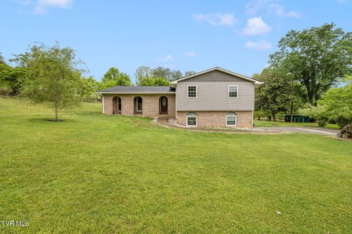 780 Dry Branch Rd, Bluff City, TN, 37618-3035 | Card Image
