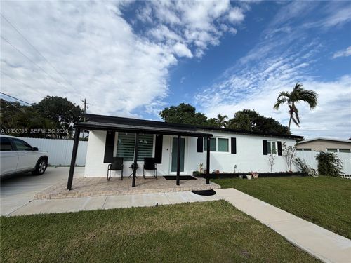 1011 Ne 212th Ter, Miami, FL, 33179-1308 | Card Image