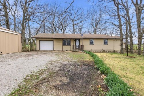 28491 Ozark Dr, Lebanon, MO, 65536-6809 | Card Image