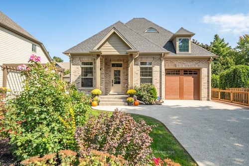 64 Queenston St, Queenston, ON, L0S1J0 | Card Image