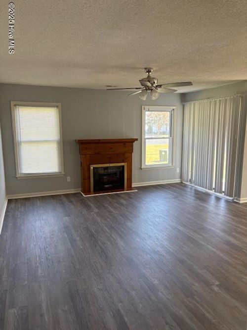 c-143 W Victoria Ct, Greenville, NC, 27834-6683 | Card Image