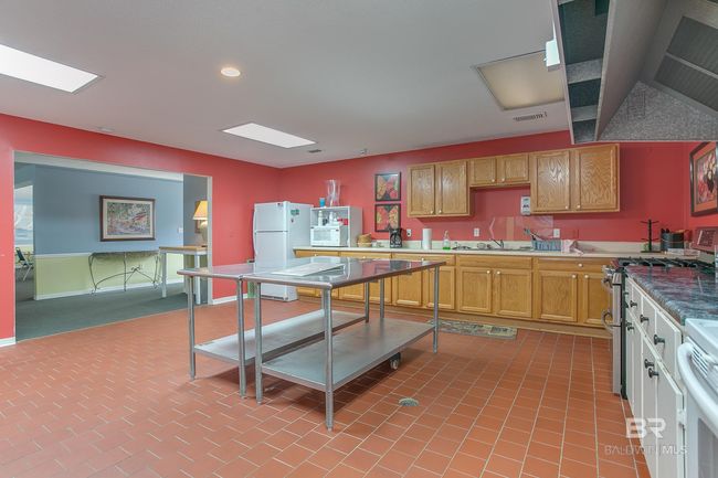 Clubhouse Kitchen | Image 44
