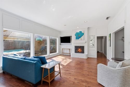 10118 Apple Creek Dr, Dallas, TX, 75243-4804 | Card Image