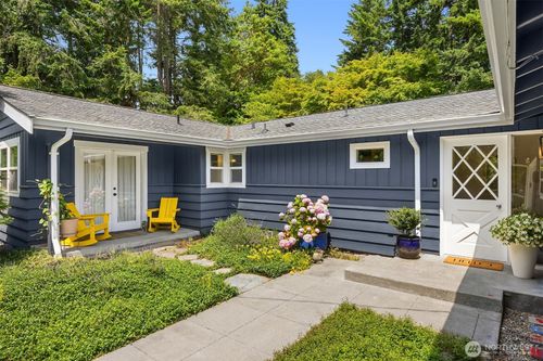 10430 Cascade Ave Ne, Bainbridge Island, WA, 98110-1119 | Card Image