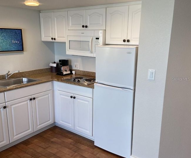 4246 - 5500 Gulf Blvd, Condo with 2 bedrooms, 2 bathrooms and null parking in ST PETE BEACH FL | Image 10